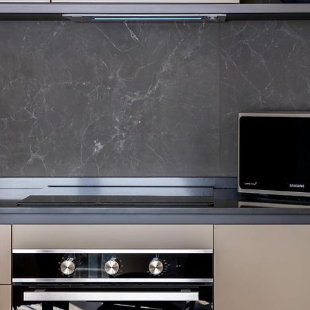 Vittoria'S Luxury Apartment Каляри Екстериор снимка