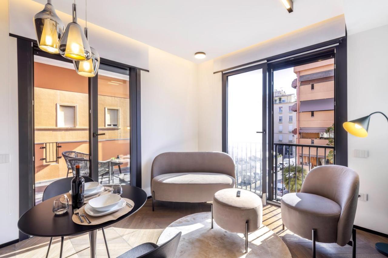 Vittoria'S Luxury Apartment Каляри Екстериор снимка