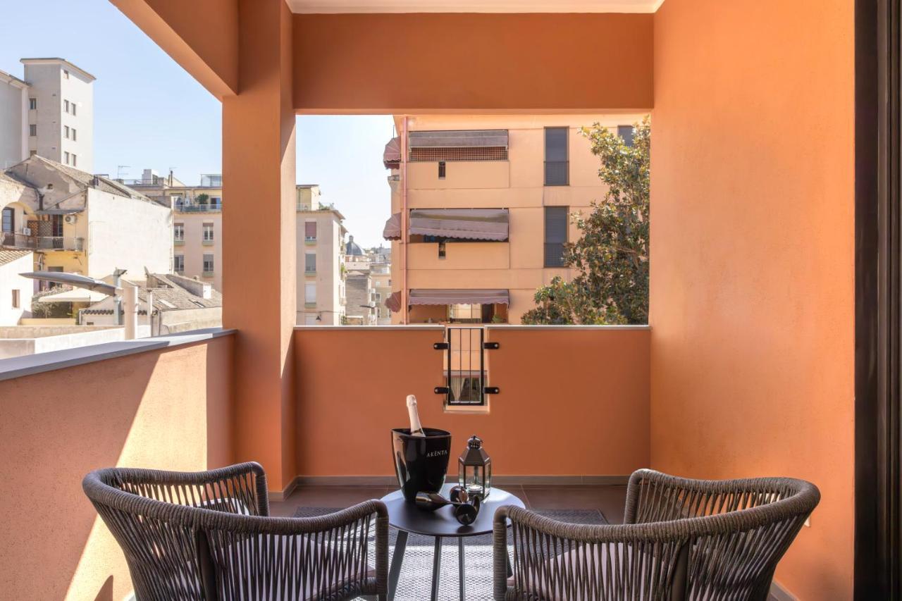 Vittoria'S Luxury Apartment Каляри Екстериор снимка